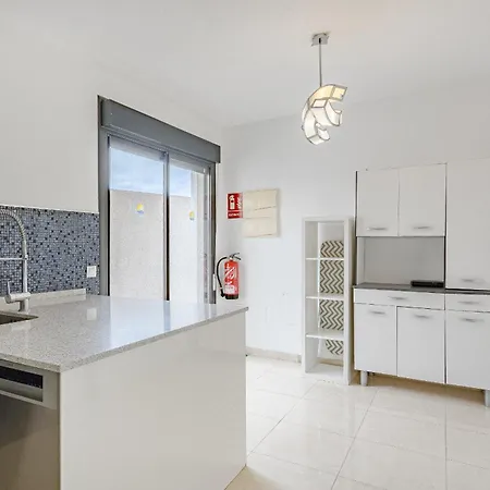 Casa Independiente Con Piscina Privada ヴィラ アデヘ